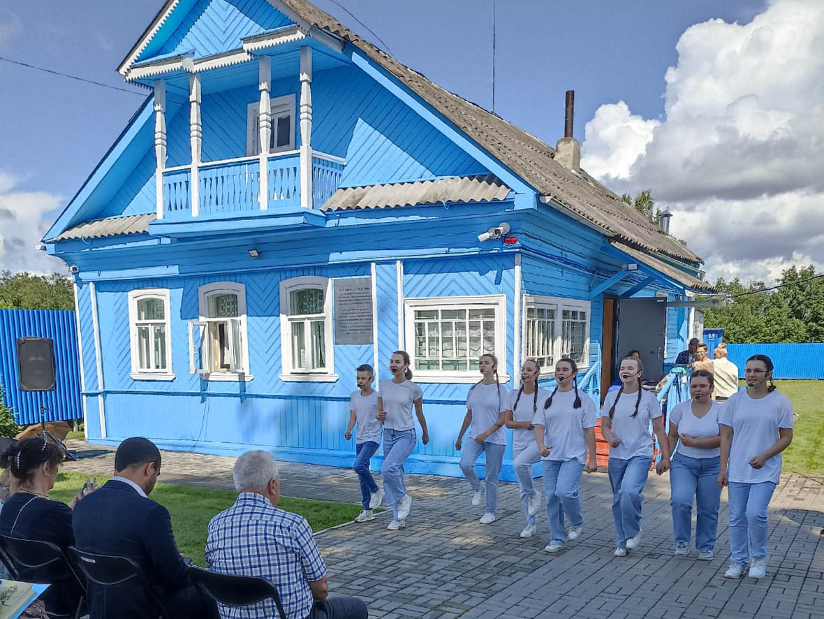В Ржеве отметили годовщину первого салюта в годы Великой Отечественной войны В Ржеве отметили годовщину первого салюта в годы Великой Отечественной войны
