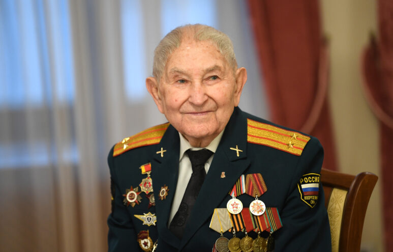 100 лет исполнилось участнику Великой Отечественной войны Ивану Кладкевичу 100 лет исполнилось участнику Великой Отечественной войны Ивану Кладкевичу