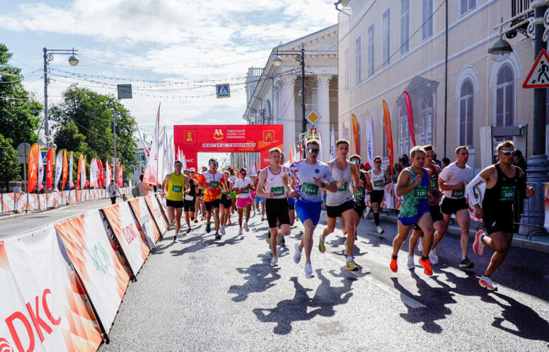 Около 2 тысяч человек пробежали «Тверской полумарафон»