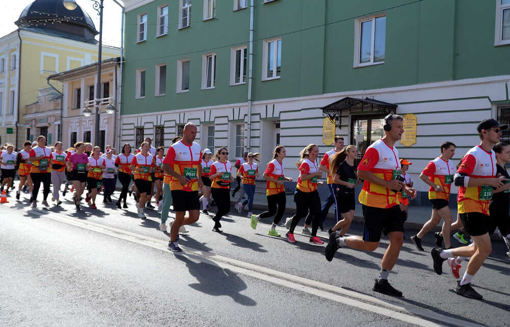 Около 2 тысяч человек пробежали «Тверской полумарафон»