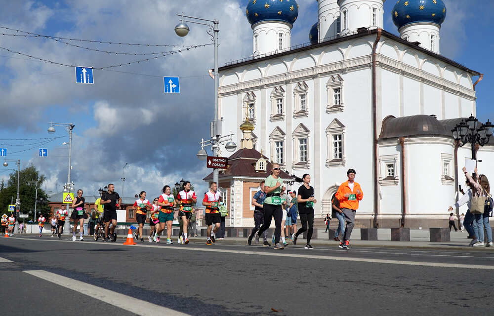 Около 2 тысяч человек пробежали «Тверской полумарафон»