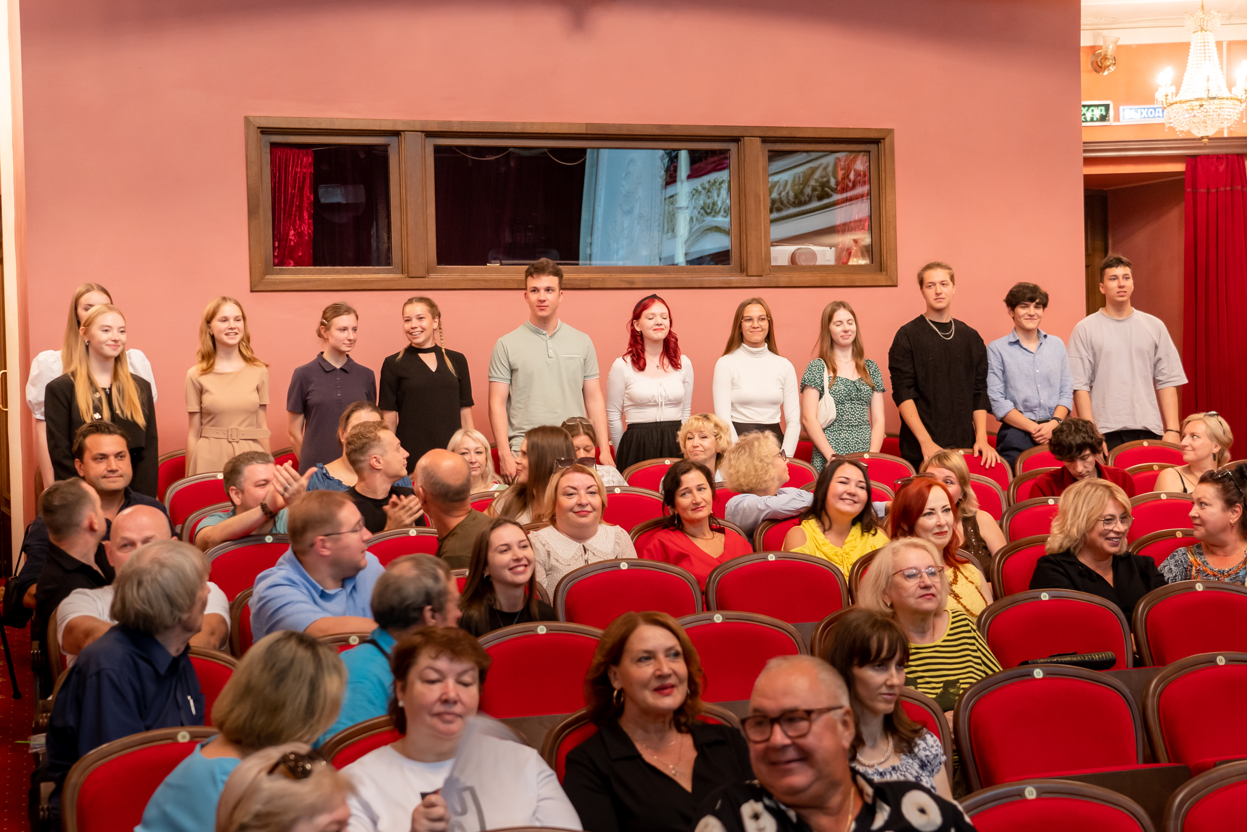 «Благодаря конфликту возможен рост»: В театре драмы прошла пресс-конференция в преддверии 279-го сезона