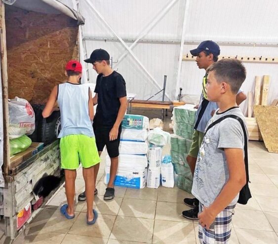 Жители Конаковского округа отправили гуманитарную помощь пострадавшим курянам Жители Конаковского округа отправили гуманитарную помощь пострадавшим курянам