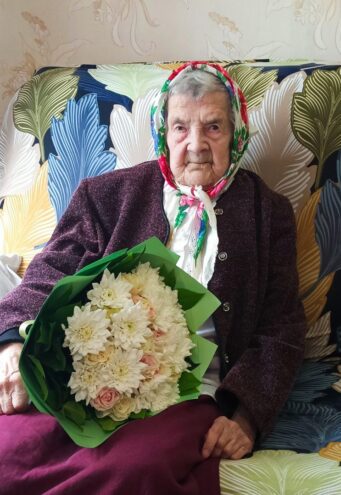 Губернатор Игорь Руденя поздравил участницу Великой Отечественной войны с 101-летием Губернатор Игорь Руденя поздравил участницу Великой Отечественной войны с 101-летием