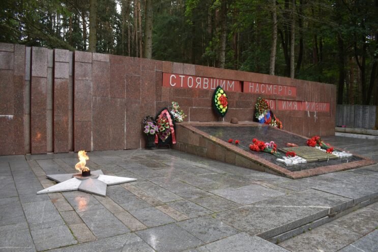 Губернатор Игорь Руденя поздравил жителей Зубцова с годовщиной освобождения города от немецко-фашистских захватчиков Губернатор Игорь Руденя поздравил жителей Зубцова с годовщиной освобождения города от немецко-фашистских захватчиков