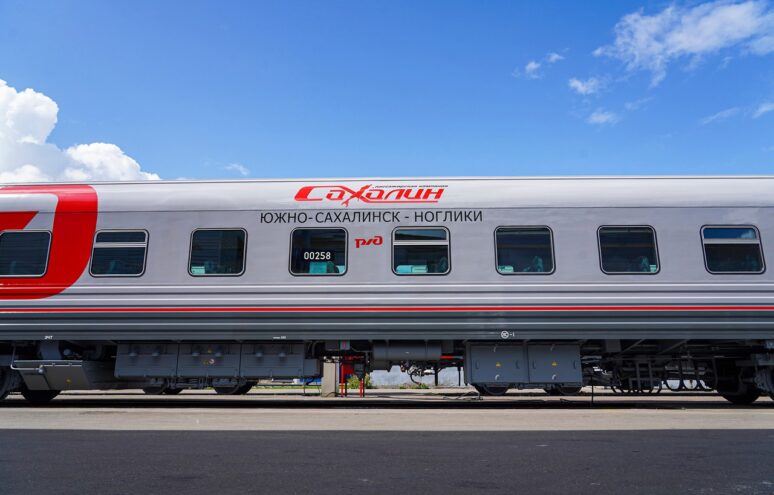 Тверской вагонзавод отправил партию пассажирских вагонов на Сахалин