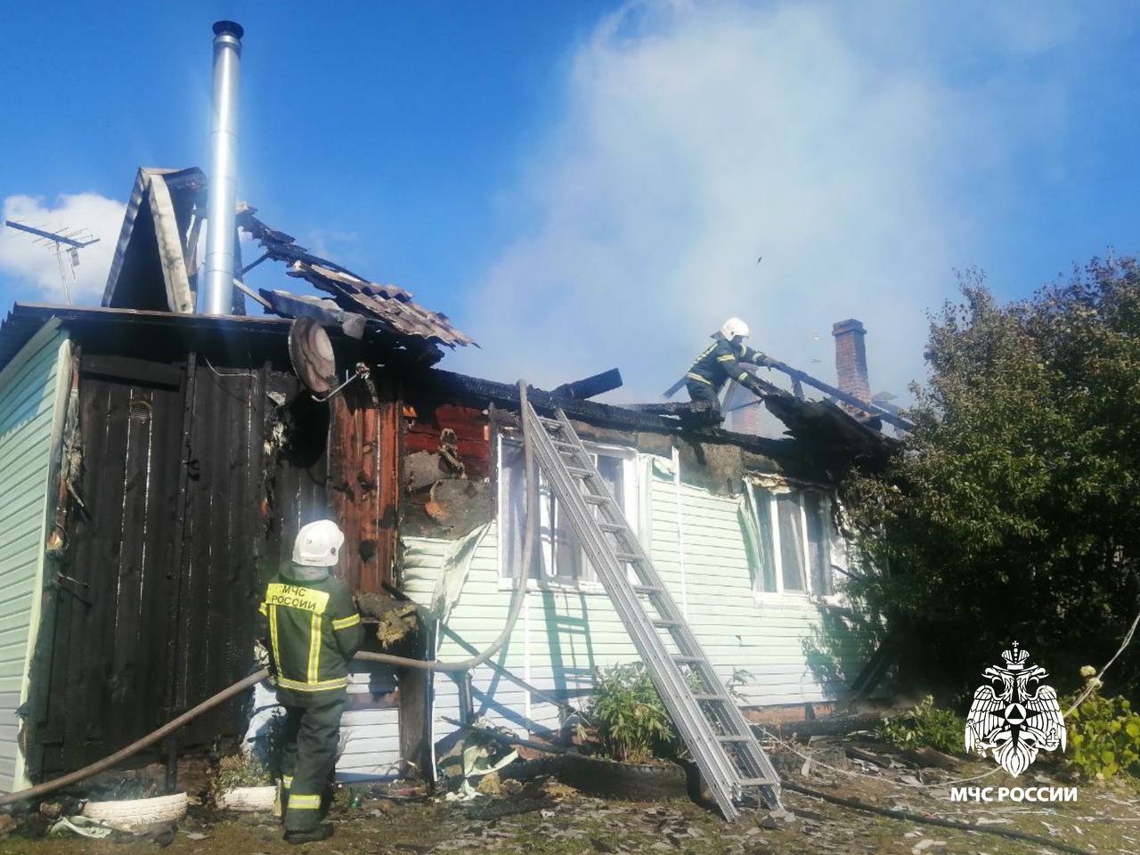 В Удомле потушили пожар в жилом доме