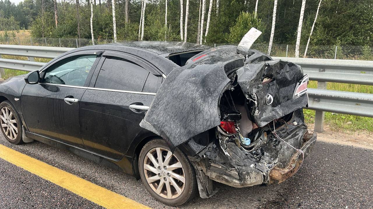 На трассе в Тверской области произошло страшное ДТП с тремя погибшими
