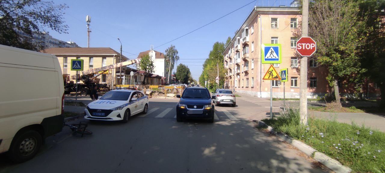Женщина-водитель сбила 13-летнего мальчика в Твери Женщина-водитель сбила 13-летнего мальчика в Твери