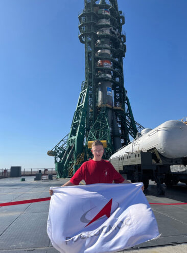 С космодрома Байконур на МКС отправили ракету с детскими мечтами С космодрома Байконур на МКС отправили ракету с детскими мечтами