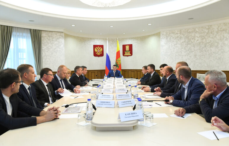 Игорь Руденя провел рабочую встречу о развитии лыжной базы «Гришкино» в Тверской области Игорь Руденя провел рабочую встречу о развитии лыжной базы «Гришкино» в Тверской области