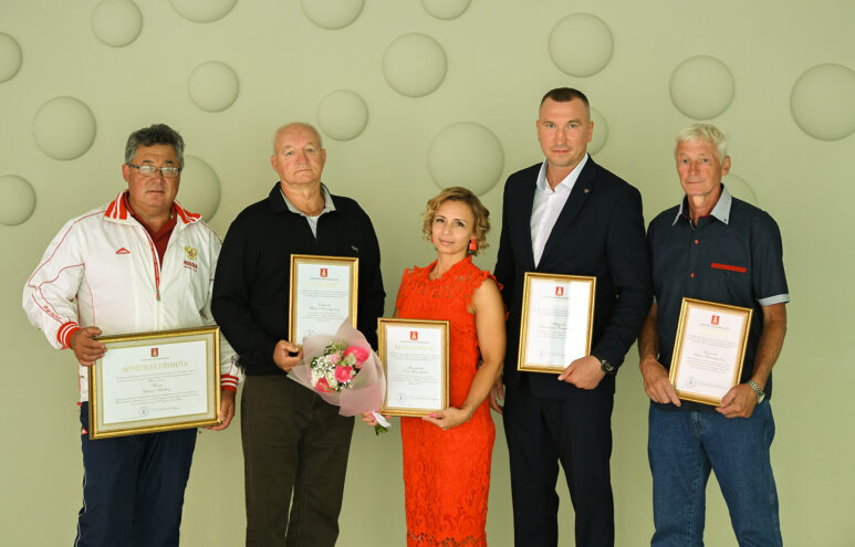 Накануне Дня физкультурника наградили лучших представителей сферы спорта Тверской области Накануне Дня физкультурника наградили лучших представителей сферы спорта Тверской области