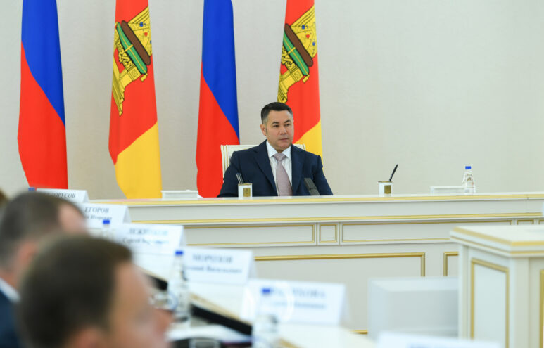 Губернатор Игорь Руденя поставил задачи по выполнению в Тверской области нацпроекта «Безопасные качественные дороги» Губернатор Игорь Руденя поставил задачи по выполнению в Тверской области нацпроекта «Безопасные качественные дороги»