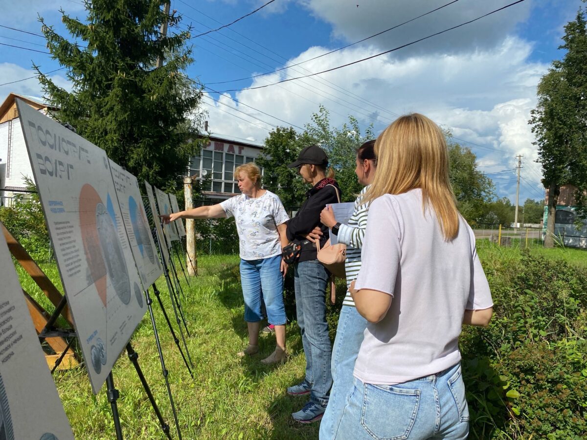 В Торопце открылась уличная выставка В Торопце открылась уличная выставка