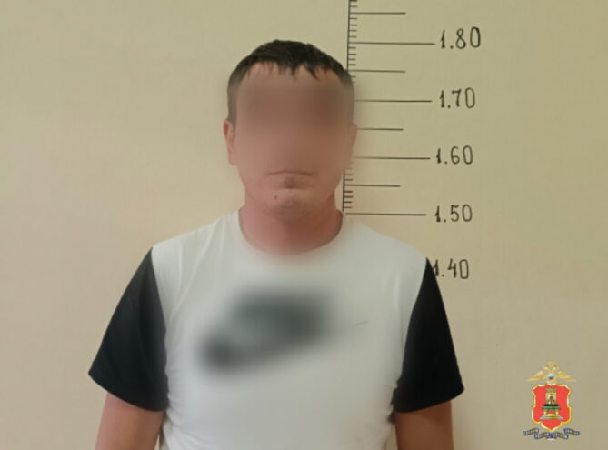 В Твери поймали иностранца, поменявшего паспорт ради въезда в Россию В Твери поймали иностранца, поменявшего паспорт ради въезда в Россию