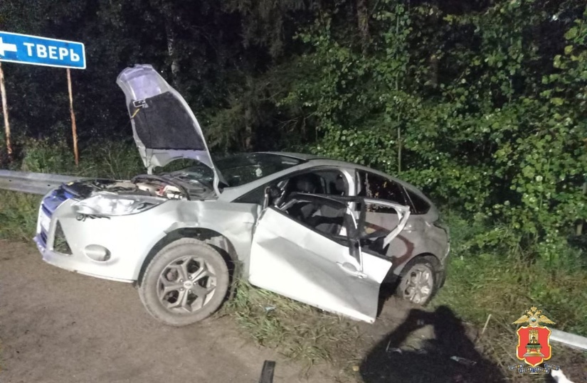 В Тверской области два человека погибли в ночном ДТП В Тверской области два человека погибли в ночном ДТП