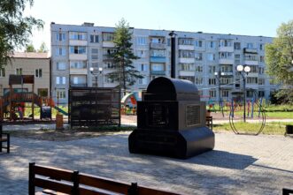 В Ржеве продолжаются работы по благоустройству общественных мест