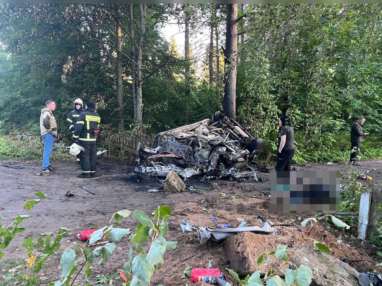 В страшном ДТП в Тверской области погибли четыре человека В страшном ДТП в Тверской области погибли четыре человека