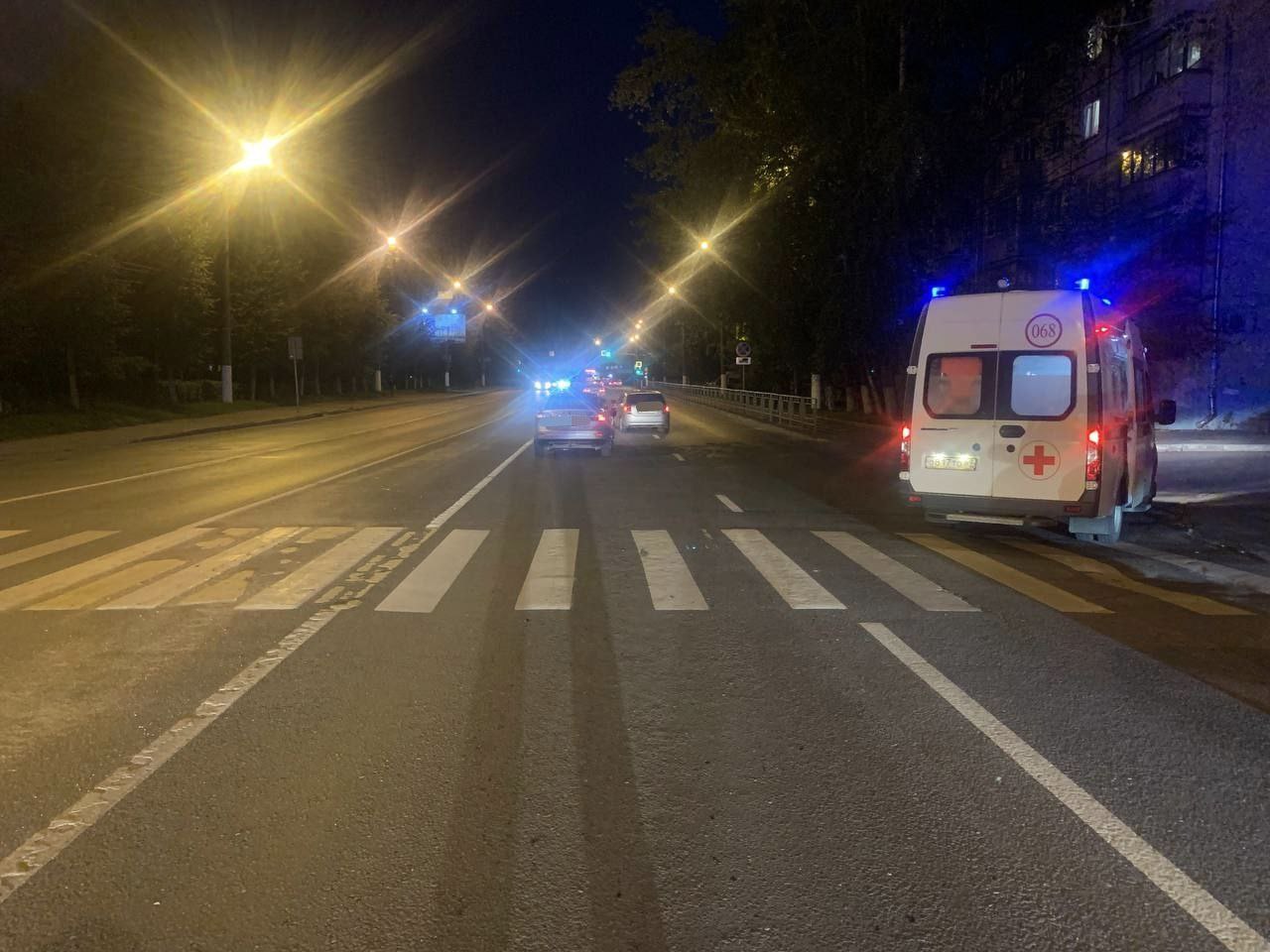 В Твери подросток на самокате попал под колеса иномарки В Твери подросток на самокате попал под колеса иномарки