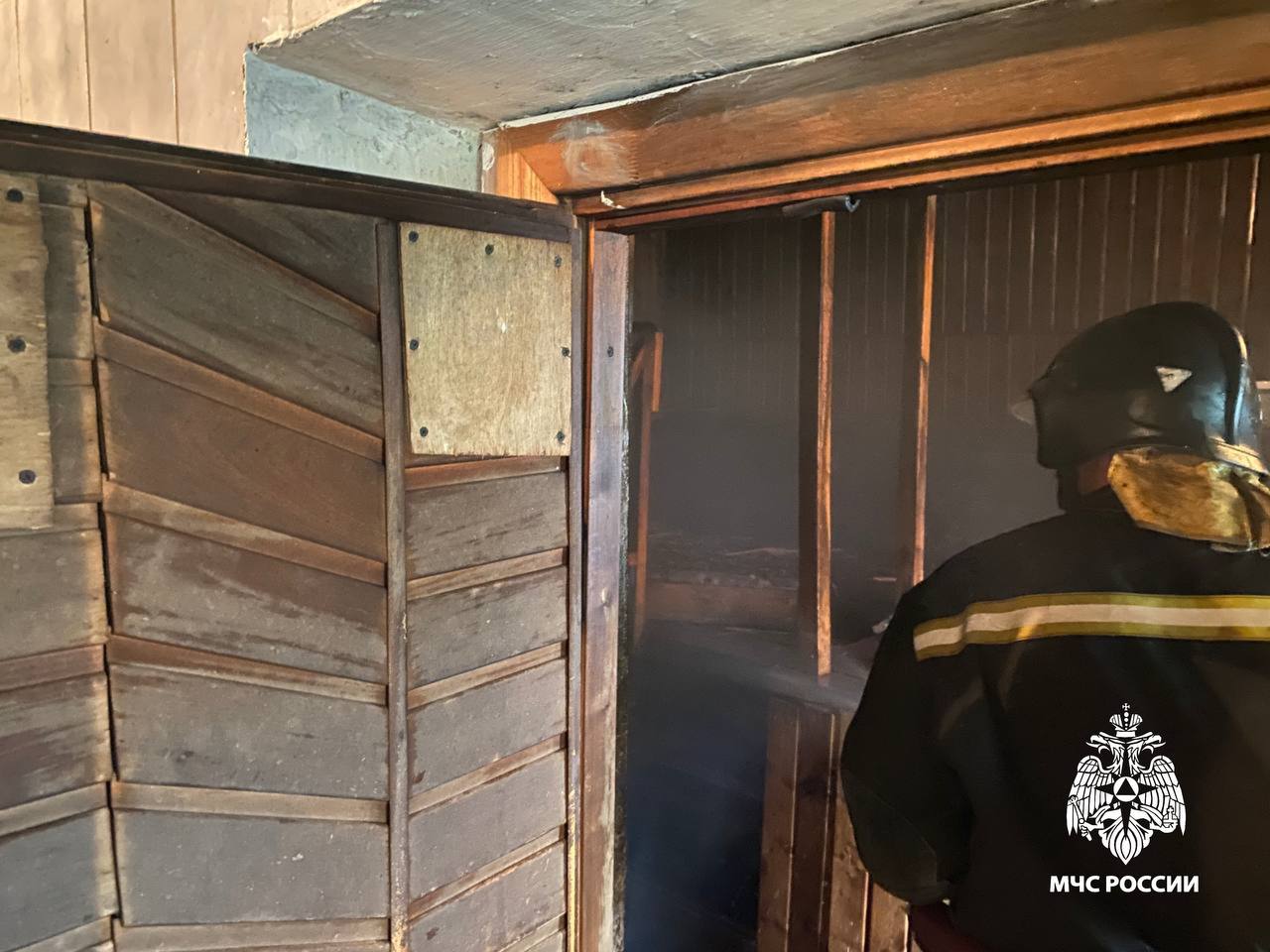 В Бежецке загорелась общественная баня