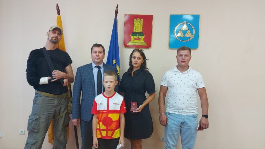 В Бологовском округе участникам СВО вручили медали «За отвагу» В Бологовском округе участникам СВО вручили медали «За отвагу»
