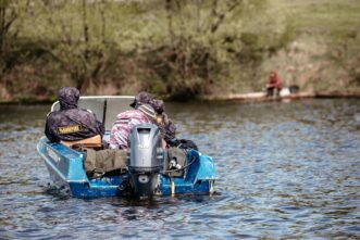 В Тверской области недобросовестный рыбак остался без сетей и лодки В Тверской области недобросовестный рыбак остался без сетей и лодки