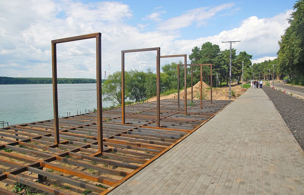 В городе Конаково продолжаются работы по благоустройству Набережной реки Волги В городе Конаково продолжаются работы по благоустройству Набережной реки Волги
