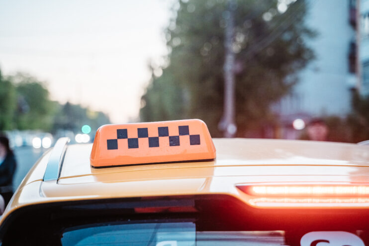 В Заволжском районе Твери таксист обокрал шиномонтаж В Заволжском районе Твери таксист обокрал шиномонтаж