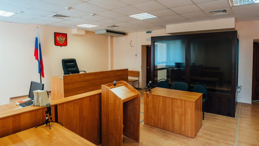 В Твери наказали мужчину, хранившего дома наркотическое растение Конаковские студенты посетили судебное заседание