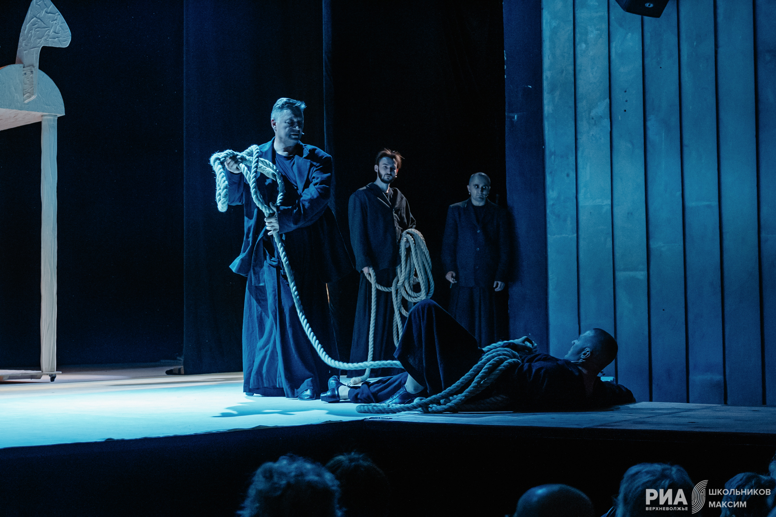 Дом Бернарды Альбы: Безумный эксперимент Тверского театра кукол