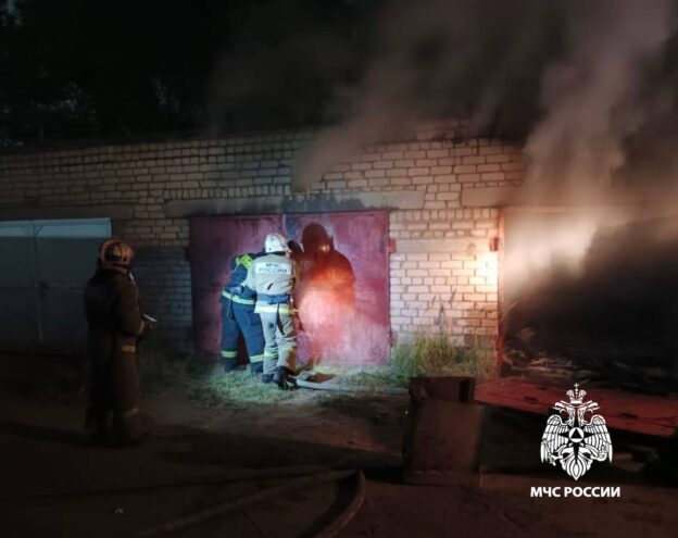 В Тверской области произошел пожар в гаражном кооперативе В Тверской области произошел пожар в гаражном кооперативе