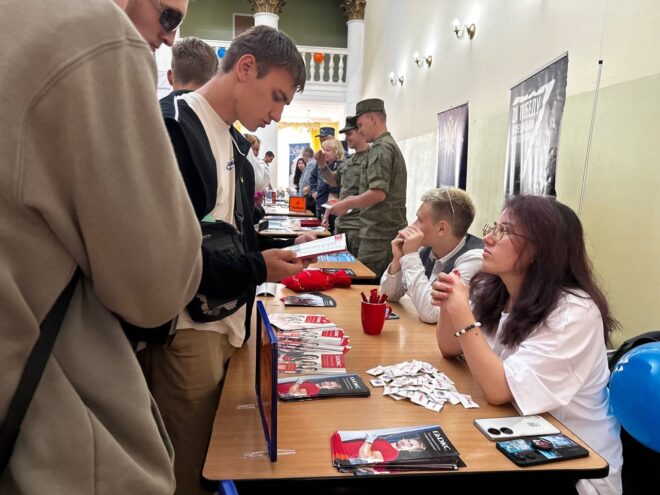 Около 1300 выпускников вузов и колледжей Тверской области приняли участие в Единой ярмарке вакансий