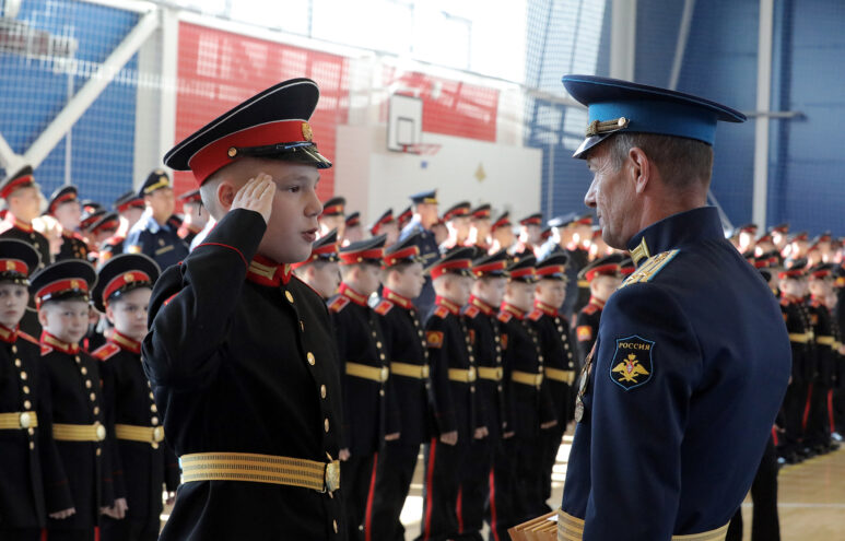 В Твери состоялась торжественная церемония посвящения в суворовцы В Твери состоялась торжественная церемония посвящения в суворовцы