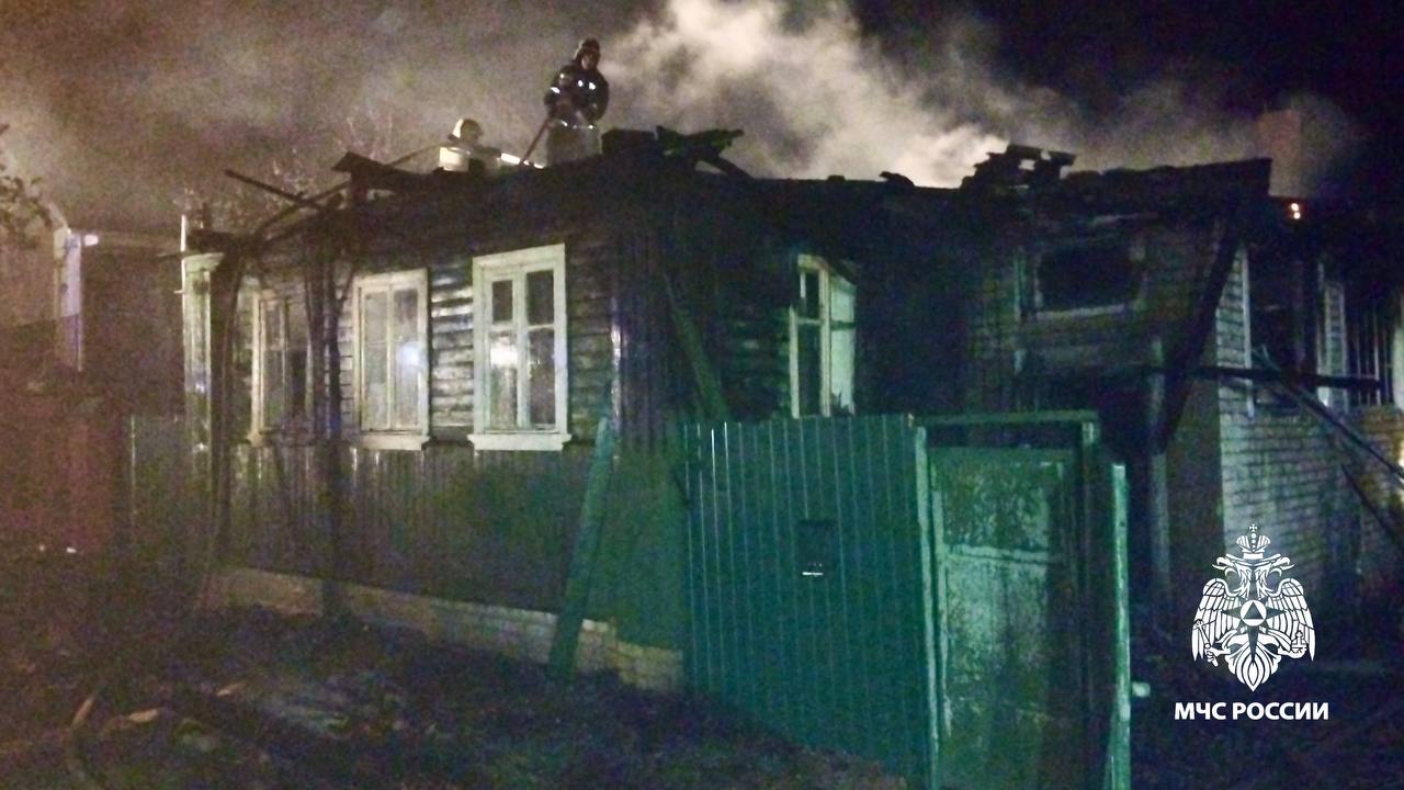Ночью в Твери произошёл пожар в жилом доме Ночью в Твери произошёл пожар в жилом доме