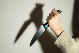 В Твери женщина убила мужа одним ударом ножа