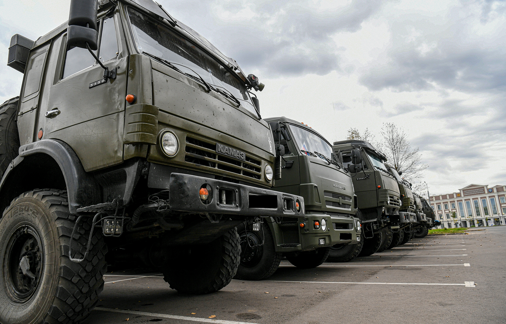 Из Тверской области в зону СВО направили вторую автоколонну с пиломатериалами