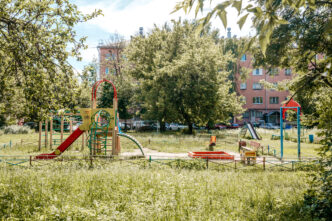 В Твери на детской площадке у 8-летней девочки украли телефон В Твери на детской площадке у 8-летней девочки украли телефон