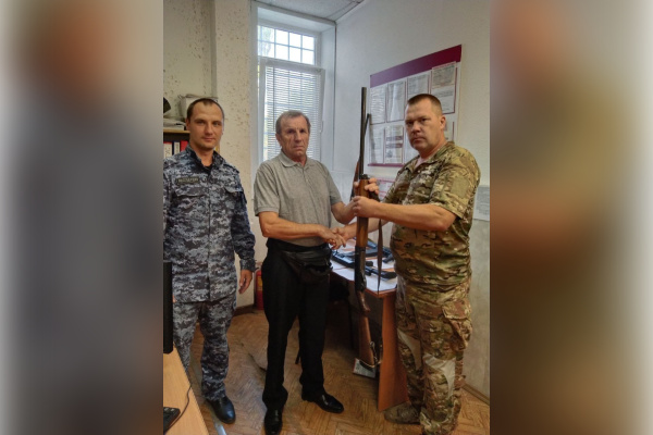 Жители Тверской области передали своё оружие для нужд СВО Жители Тверской области передали своё оружие для нужд СВО