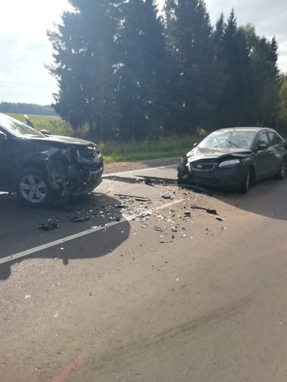 В Тверской области водитель «Тойоты» устроил ДТП, пытаясь обогнать фуру