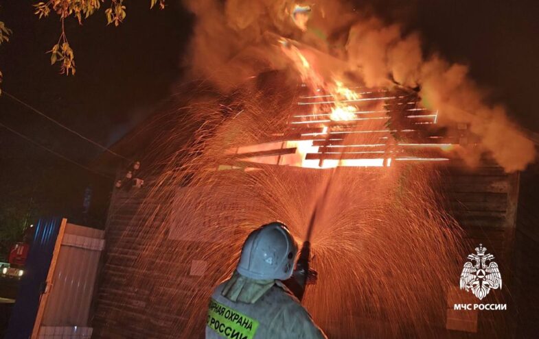 В Тверской области потушили пожар в салоне ритуальных услуг В Тверской области потушили пожар в салоне ритуальных услуг
