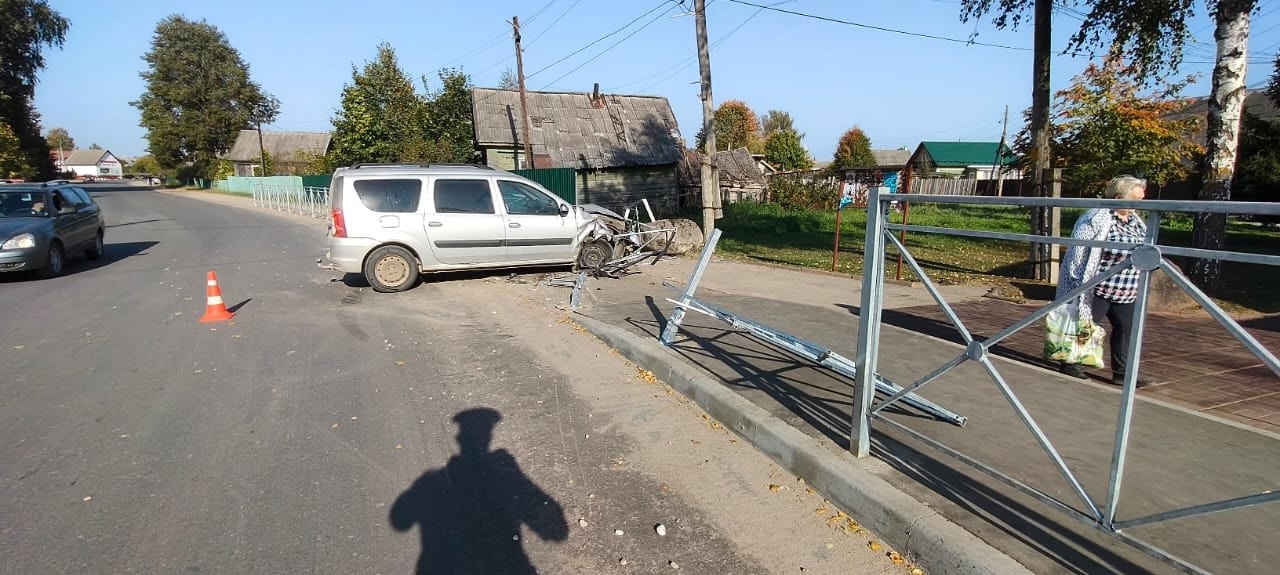 В Тверской области пьяный водитель сбил двух детей на тротуаре