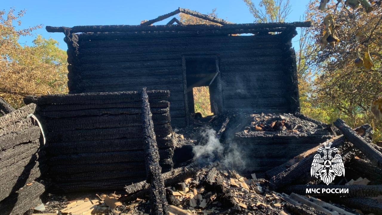 В Тверской области пожар унес жизнь человека В Тверской области пожар унес жизнь человека