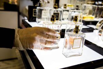 В Тверской области деревенский житель украл из магазина три флакона туалетной воды В Тверской области деревенский житель украл из магазина три флакона туалетной воды