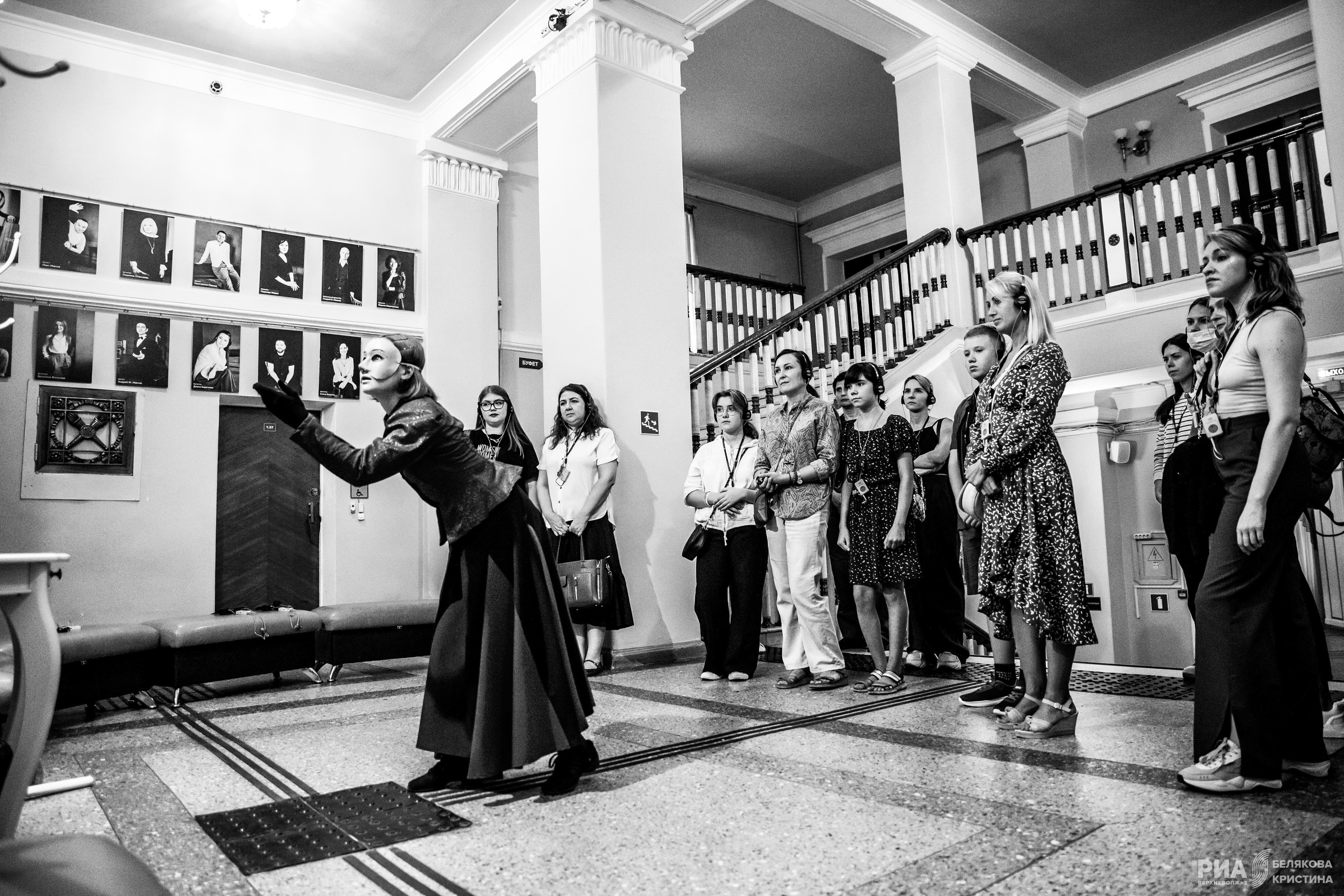 Мистическое путешествие в недра ТЮЗа: Как в театре наладили общение с духами