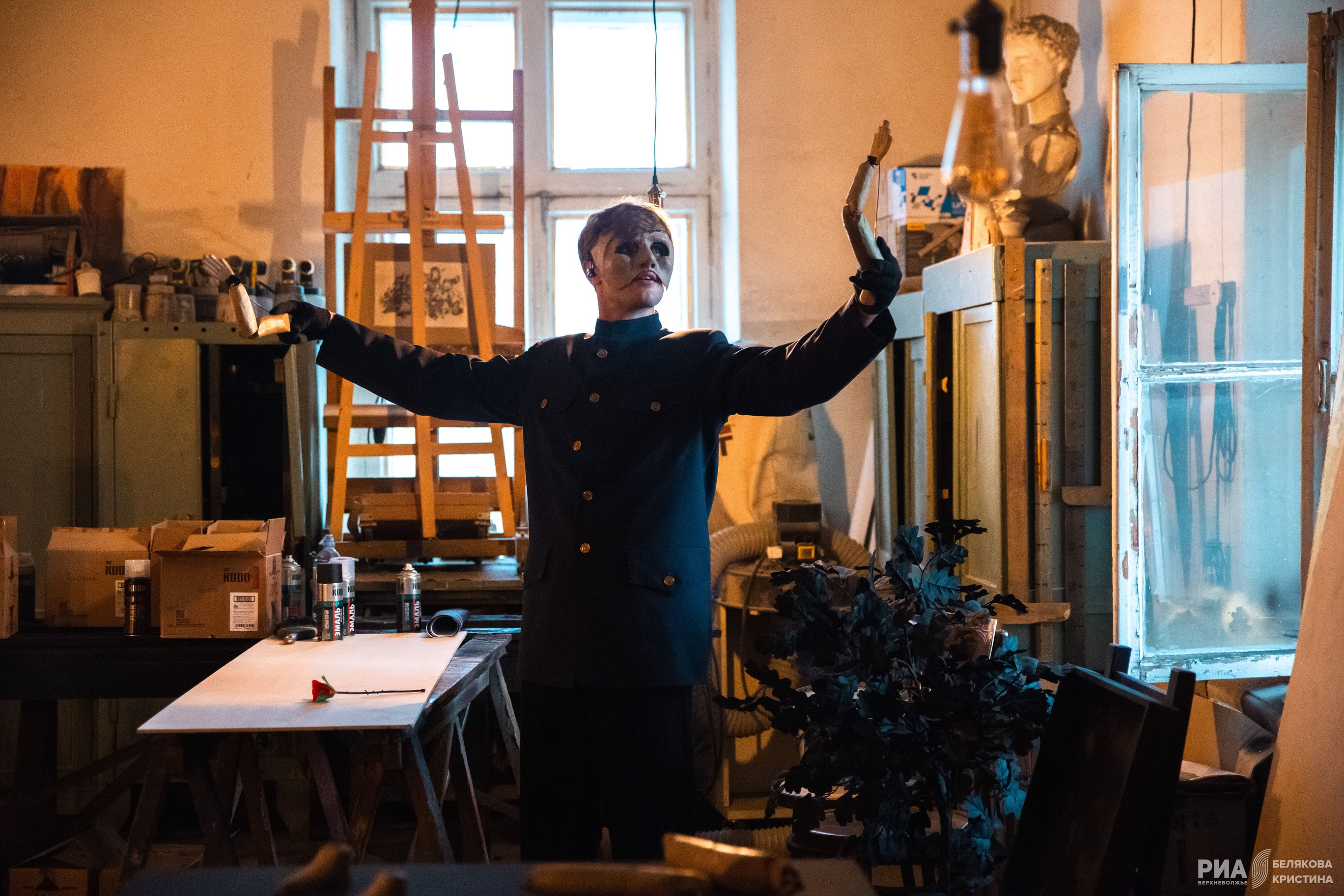 Мистическое путешествие в недра ТЮЗа: Как в театре наладили общение с духами