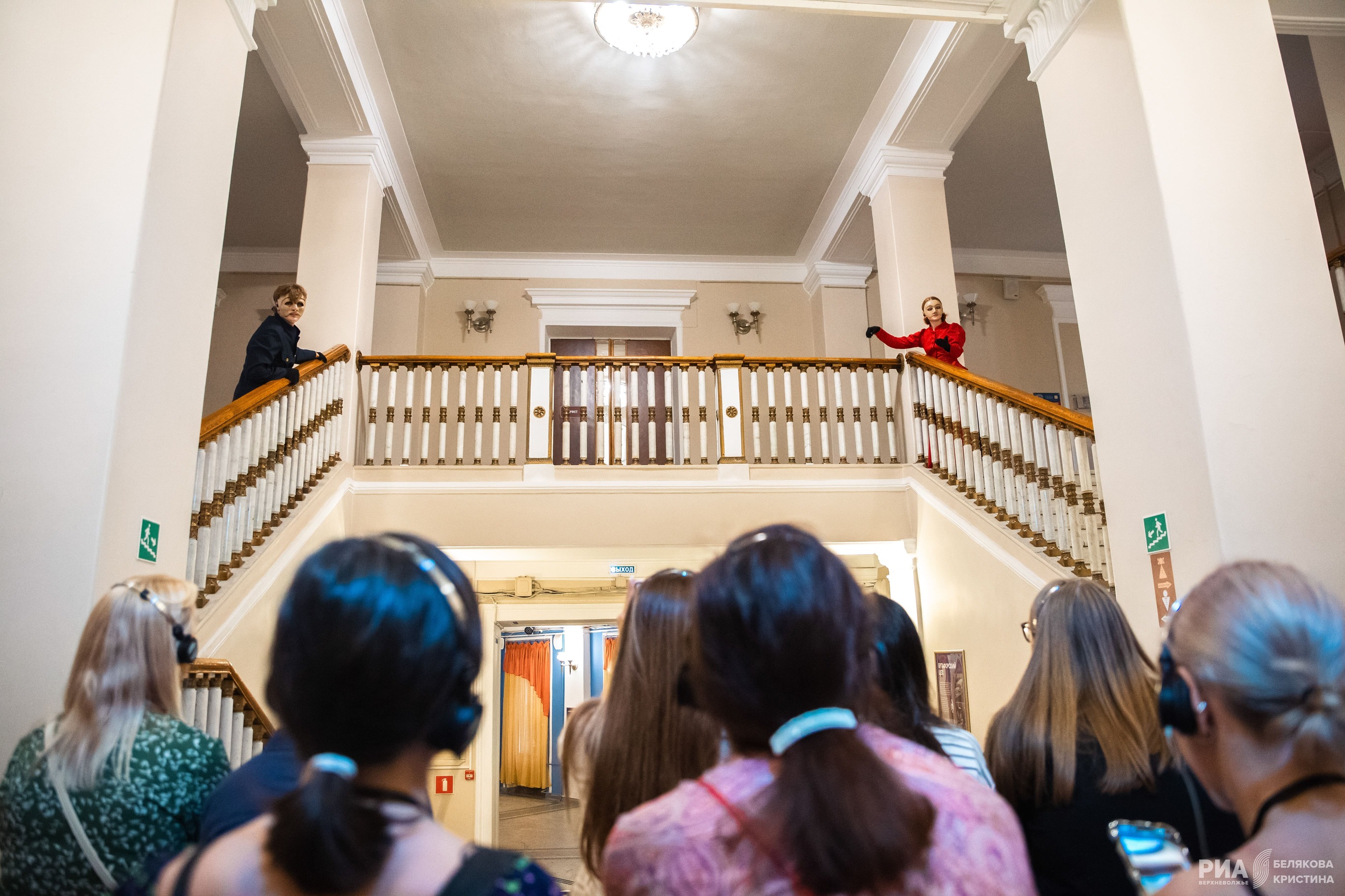 Мистическое путешествие в недра ТЮЗа: Как в театре наладили общение с духами