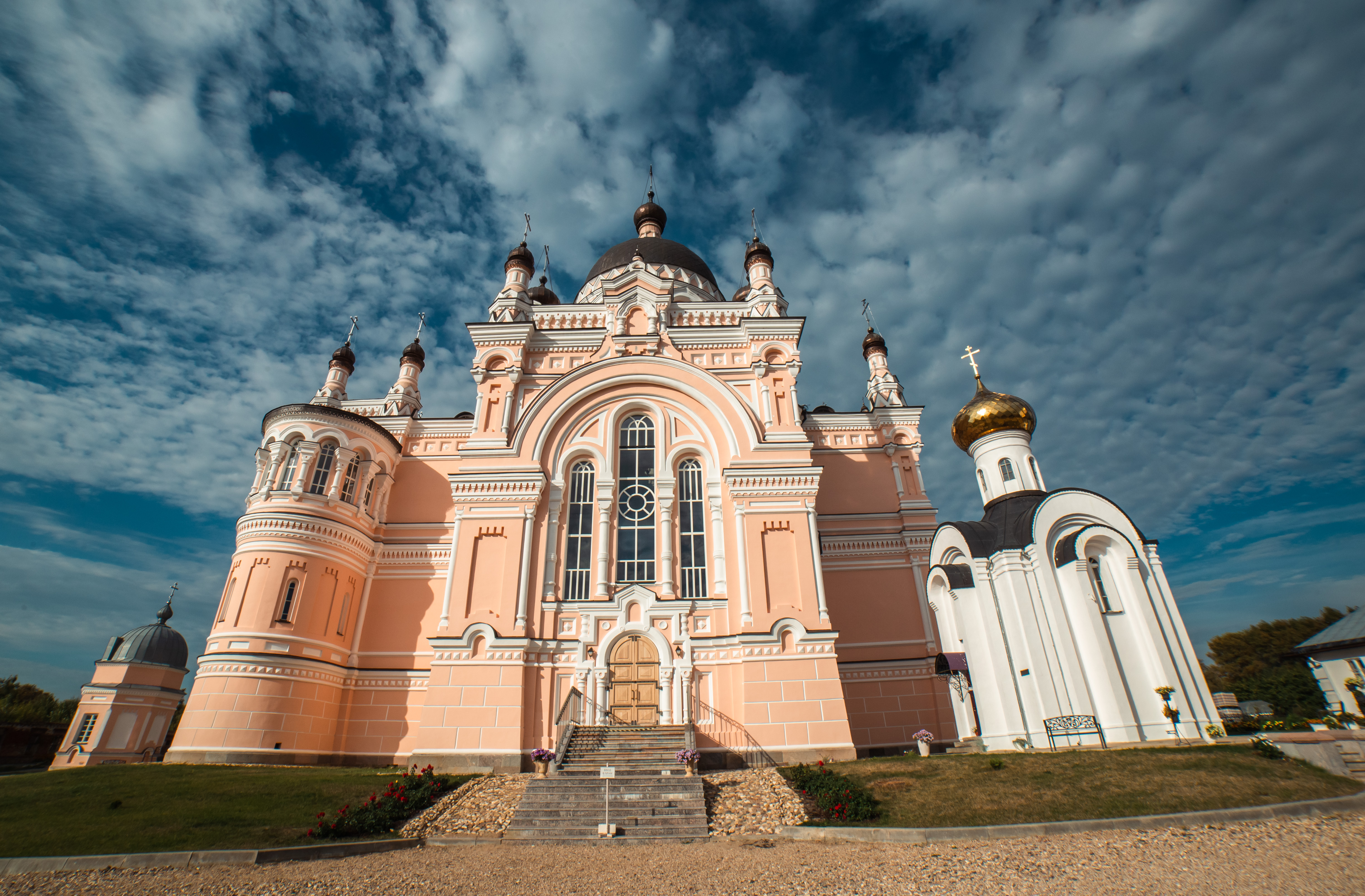 Блогер показала Казанский женский монастырь в Вышнем Волочке