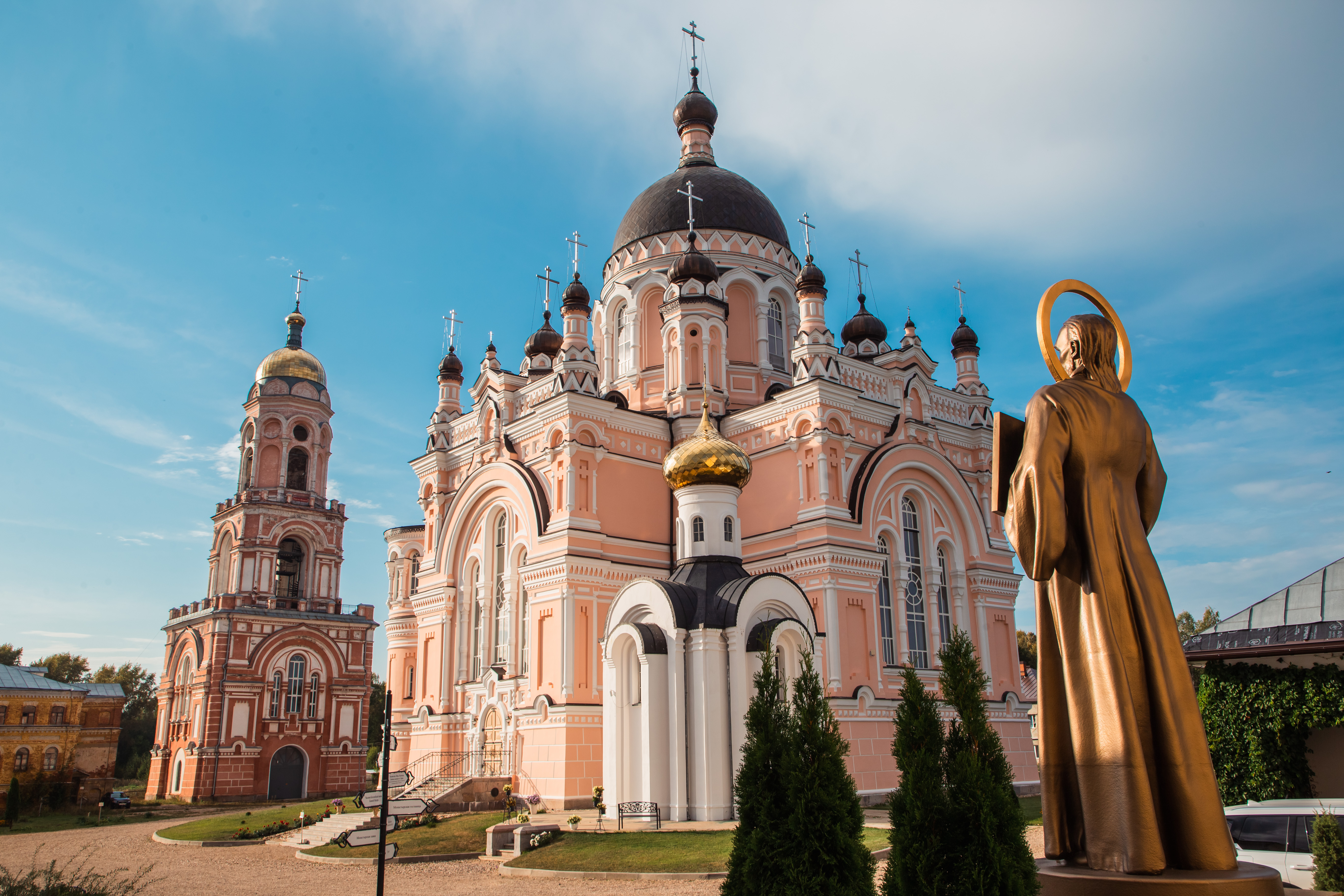 Блогер показала Казанский женский монастырь в Вышнем Волочке