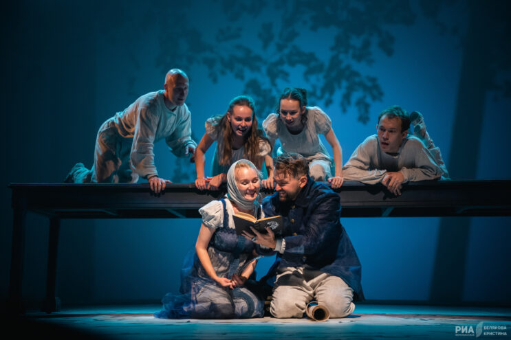 Барышня-крестьянка: Новое прочтение классики в Тверском ТЮЗе Барышня-крестьянка: Новое прочтение классики в Тверском ТЮЗе