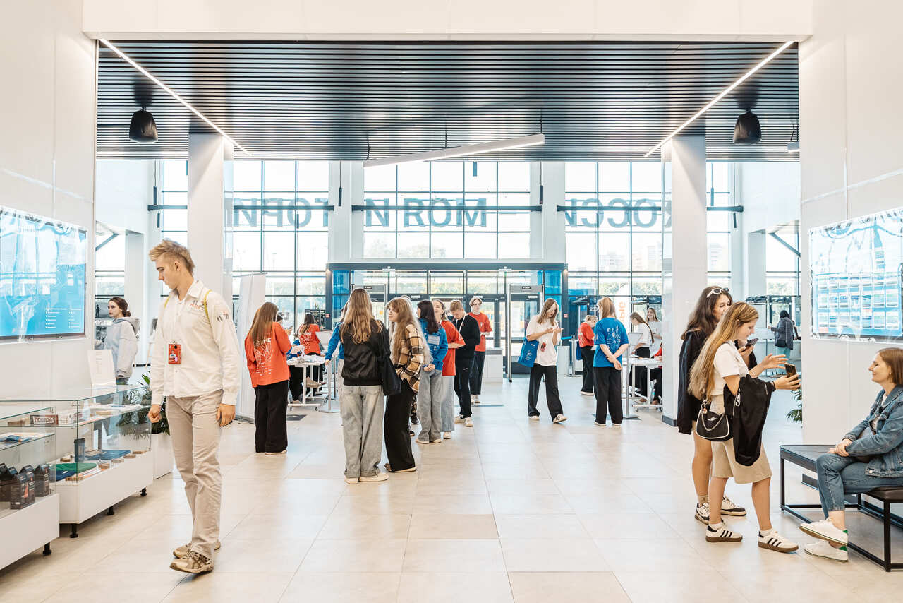 На форуме «МедиаПрофориентация» школьники смогли пообщаться с журналистами РИА Верхневолжье На форуме «МедиаПрофориентация» школьники смогли пообщаться с журналистами РИА Верхневолжье